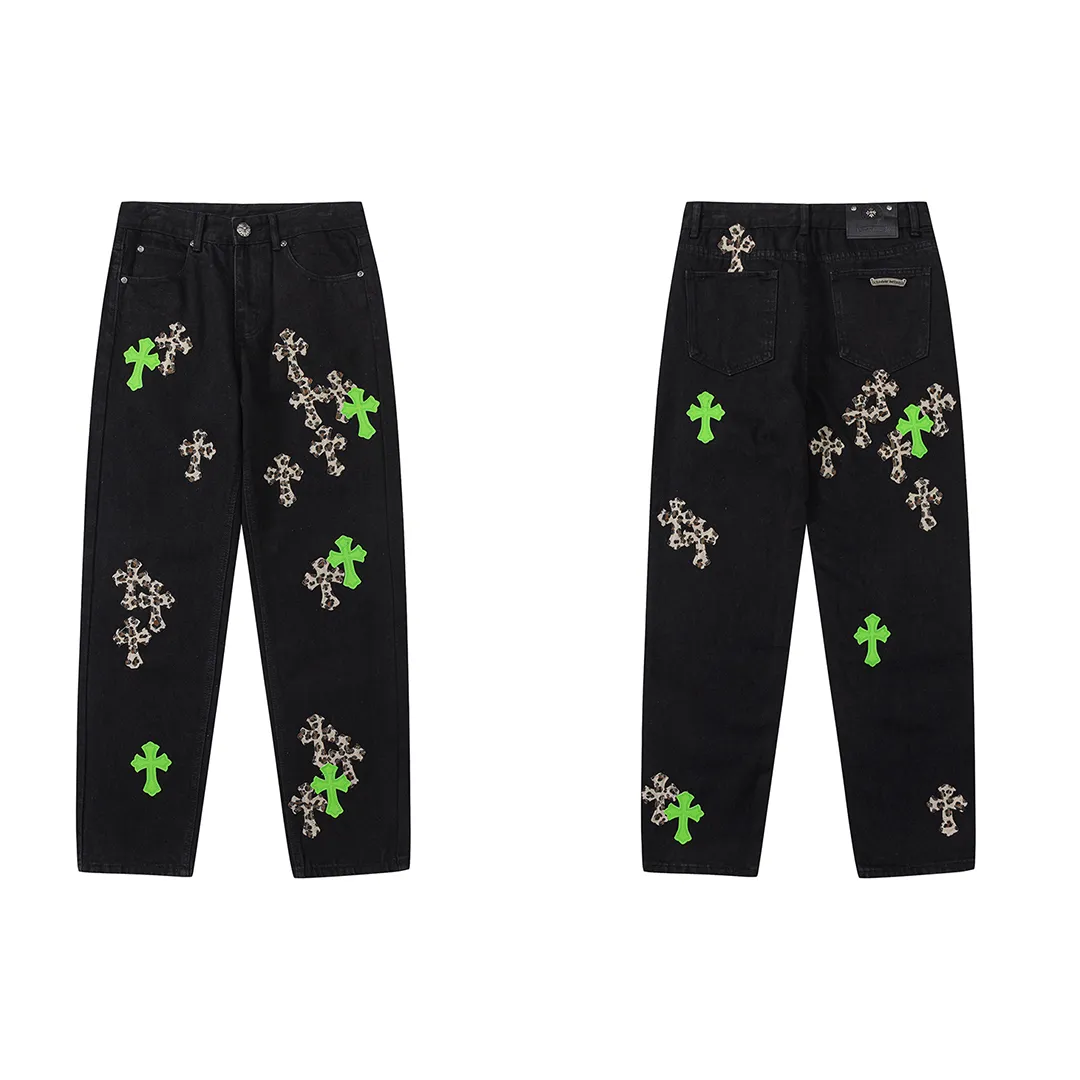 KE923#P230 The only correct leather label version on the market Chrome Hearts CH Cross embroidery distressed jeans Top ceiling quality 100% correct version The correct version is here!  Believe me this must be the best quality you will ever come across! ! Excellent value for money! !  Styles with different washes and textures are very friendly to people with thin legs and thick legs. The straight version is very flattering to the shape of the legs. The moderate length is timeless and easy to match. It is the basis of various styles and a must-have in the wardrobe! ! Add a little stacking to easily control the clean fit trend that has exploded this year. The fabric is stiff but also makes the upper body soft without losing texture. The sides and cuffs of some styles have a bone-wash effect. The vintage flavor pops up all at once. It’s really hard not to love it! ✅Correctly customize the Croxin metal leather label on the back panel. It is not sold directly with the cross on the finished jeans. 1:1 copying strives for excellence and the details are perfectly grasped. ✅The cross leather label is clear and smooth. Exquisite turning top craftsmanship. ✅Buttons, zippers and hardware are all customized versions of the Croxin LOGO. ✅High-cost washing process. Size: 28 30 32 34 36 (5 sizes)